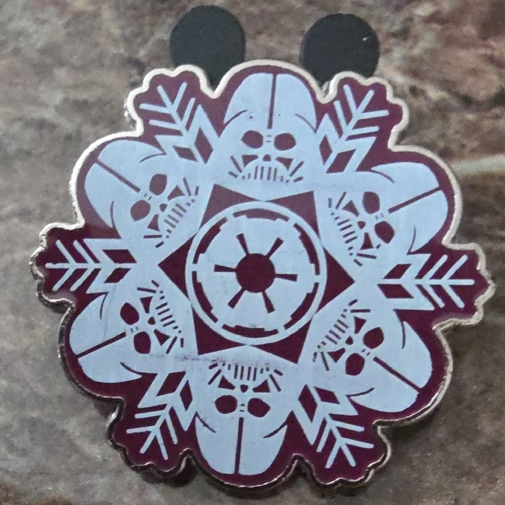 Disney Pin - Snowflake Series Star Wars Stormtrooper Disney Trading Pin